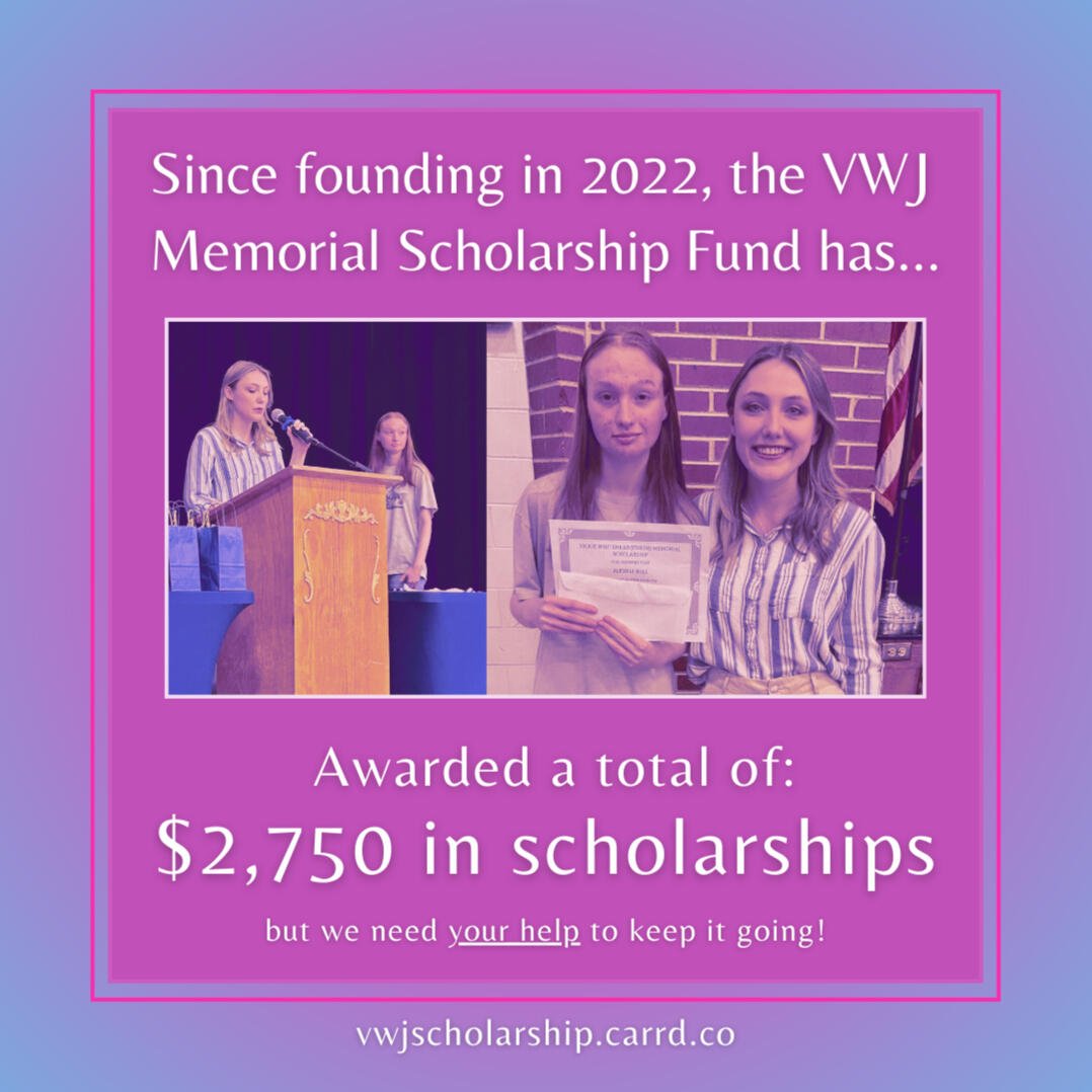 Kayla J Jones- Vickie's daughter- presents the 2024 Scholarship award to Miss Alexria Bell.